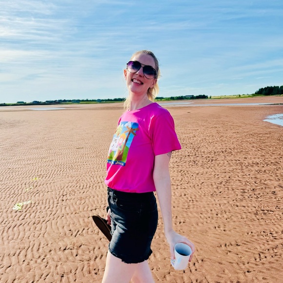 Meet your Posher, Emily - Picture 4 of 4